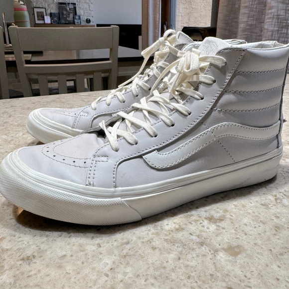 Leather Vans High Tops in size 9 women’s, 7.5 men’s - Picture 2 of 3